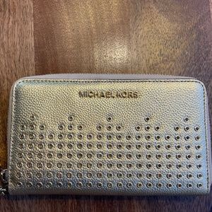 Michael Kors Large Wristlet - Gold